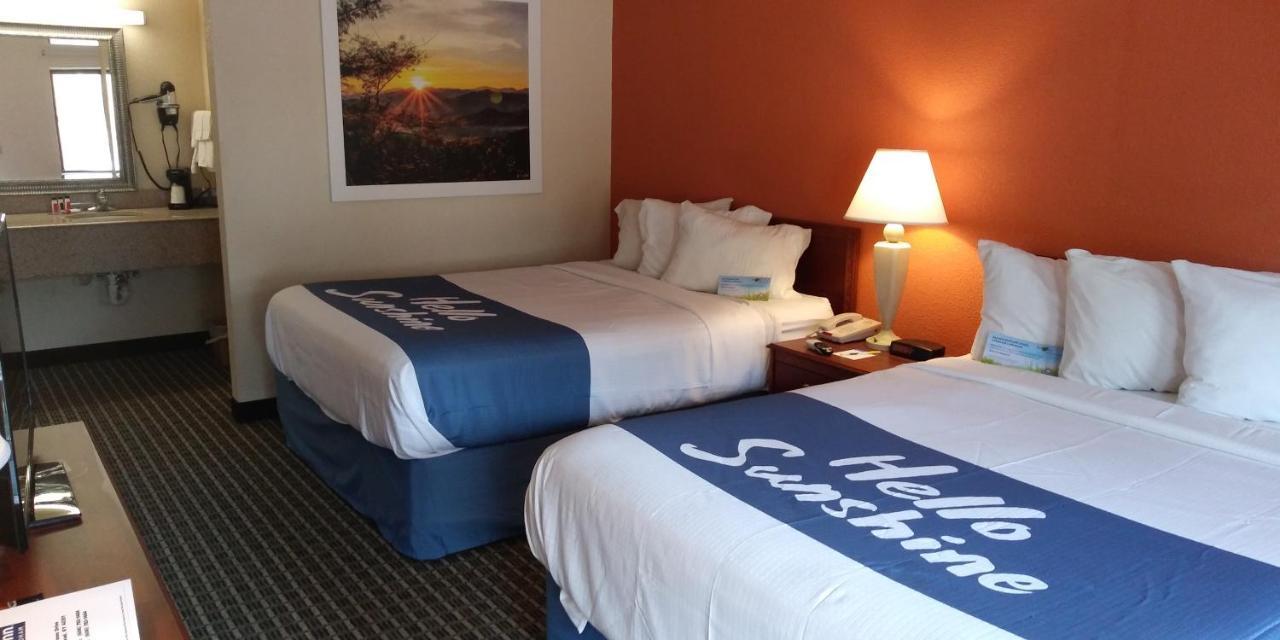 Days Inn By Wyndham Morehead Eksteriør bilde